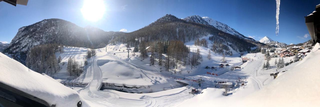 Hotel Piccolo Chalet 克拉维埃 外观 照片