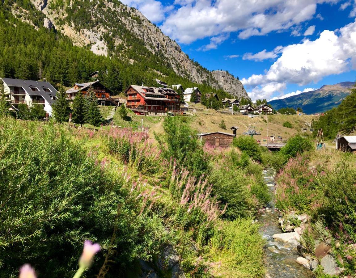 Hotel Piccolo Chalet 克拉维埃 外观 照片