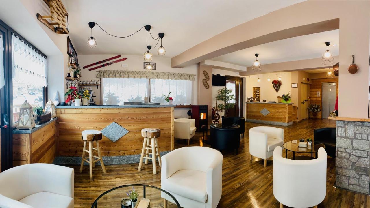 Hotel Piccolo Chalet 克拉维埃 外观 照片