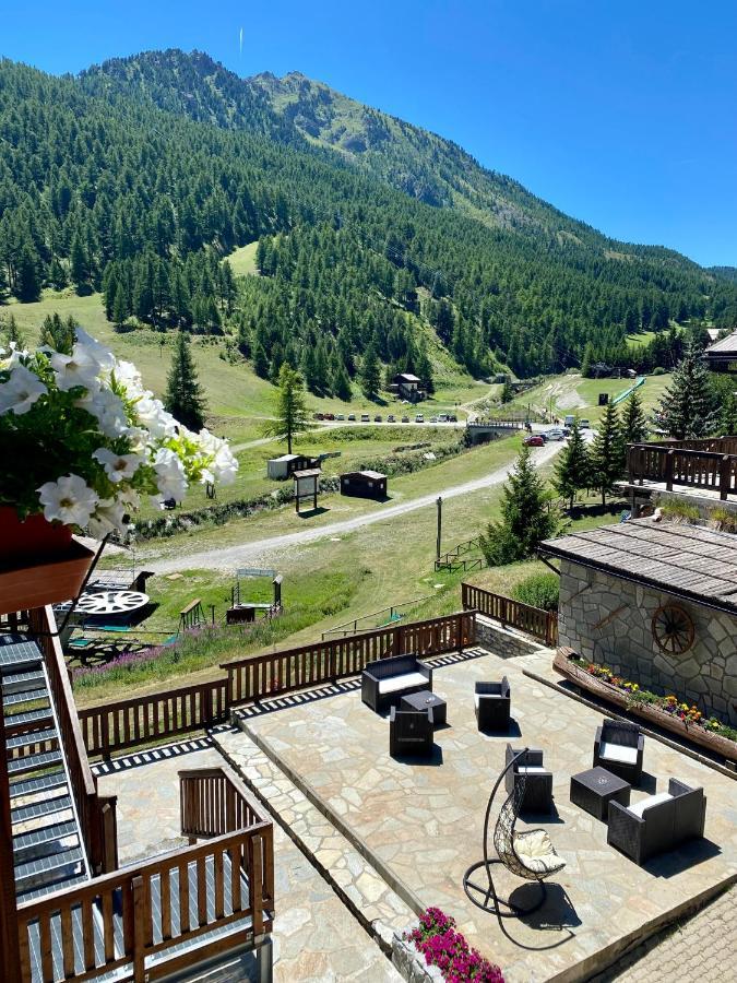 Hotel Piccolo Chalet 克拉维埃 外观 照片