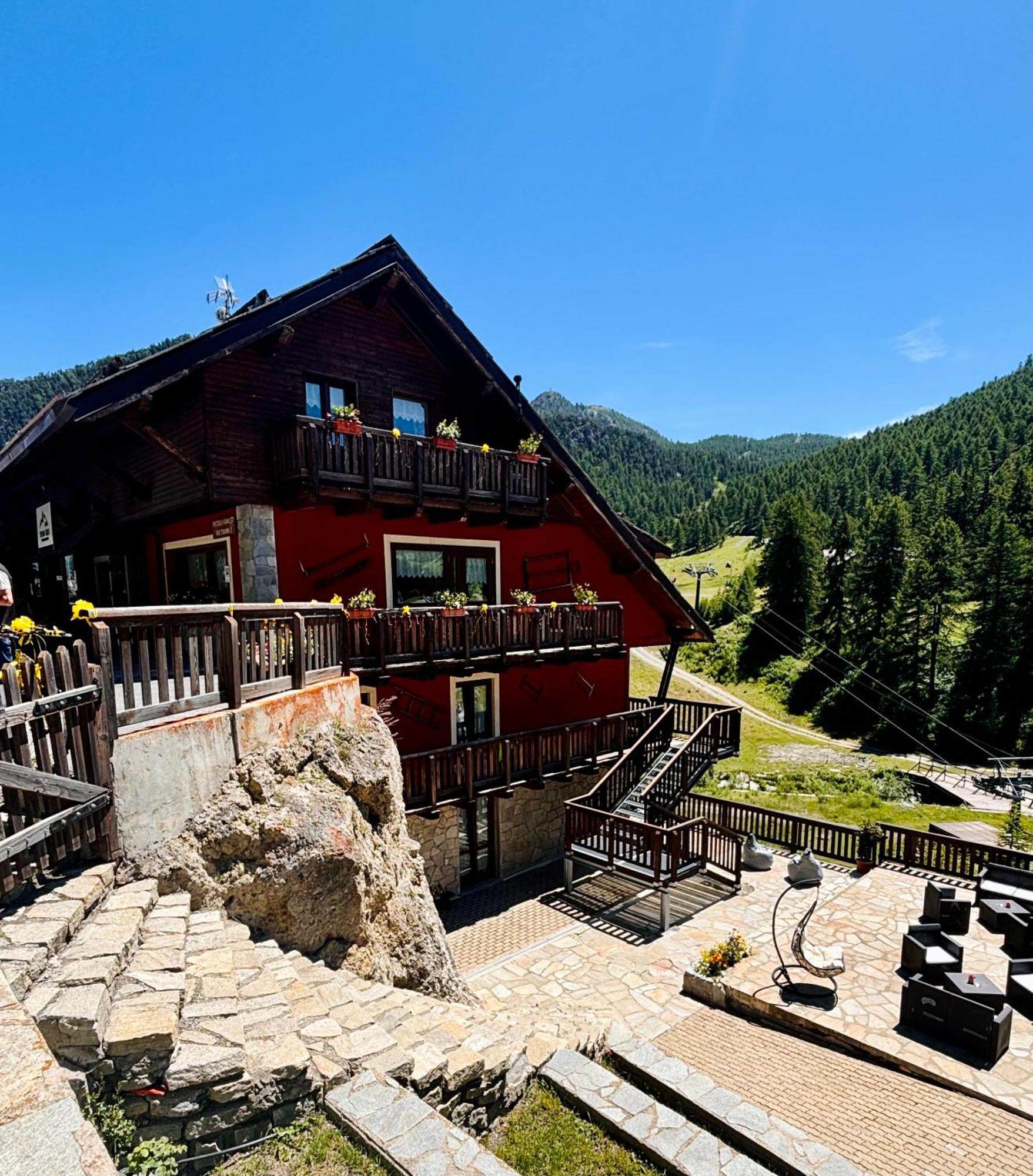 Hotel Piccolo Chalet 克拉维埃 外观 照片