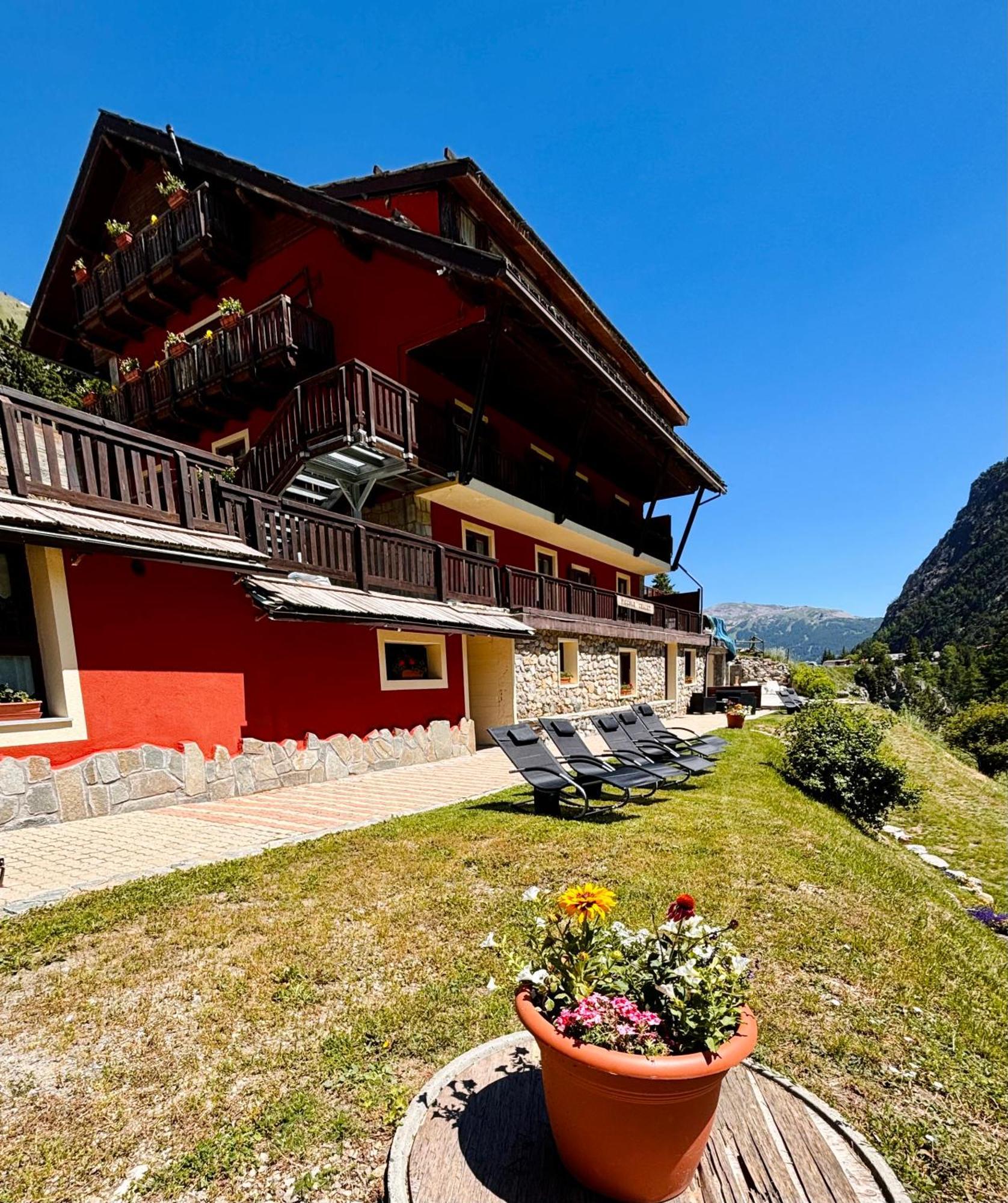 Hotel Piccolo Chalet 克拉维埃 外观 照片