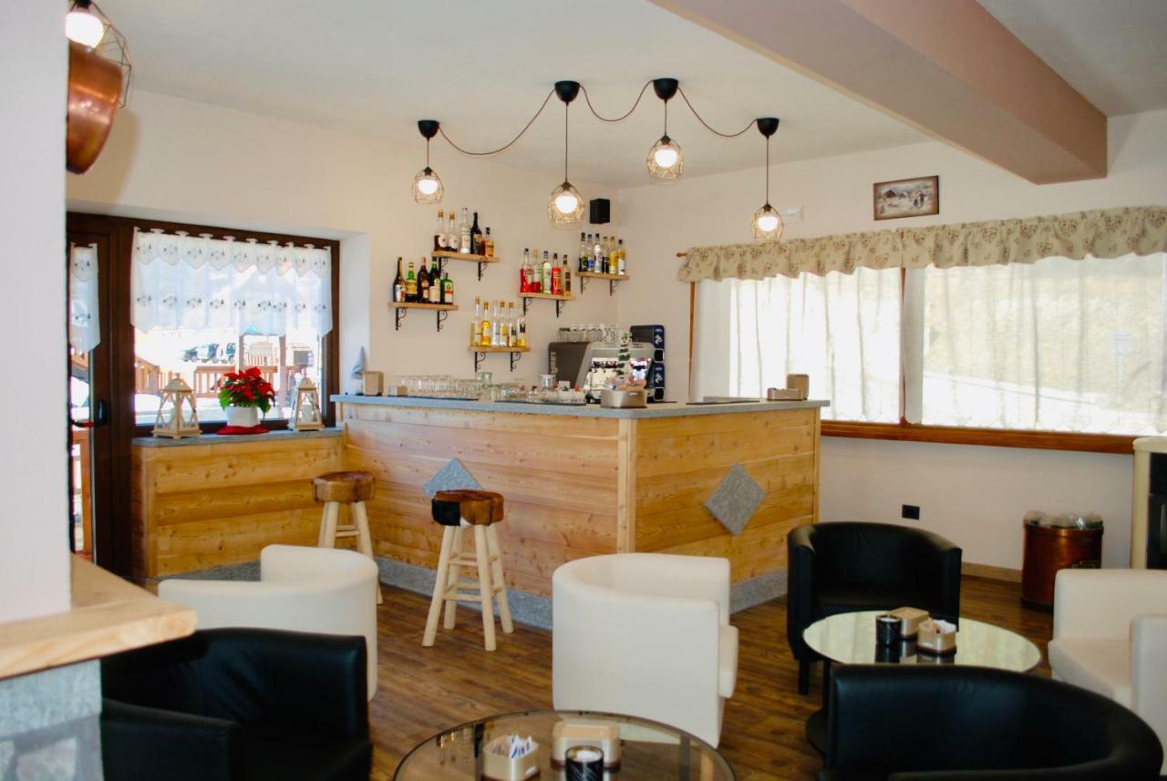 Hotel Piccolo Chalet 克拉维埃 外观 照片