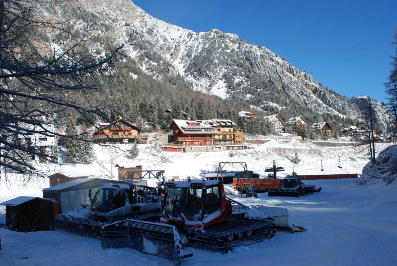 Hotel Piccolo Chalet 克拉维埃 外观 照片